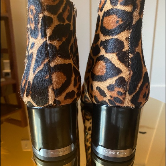 Calvin Klein Cheetah Print Booties Size: 7.5 - Picture 4 of 5